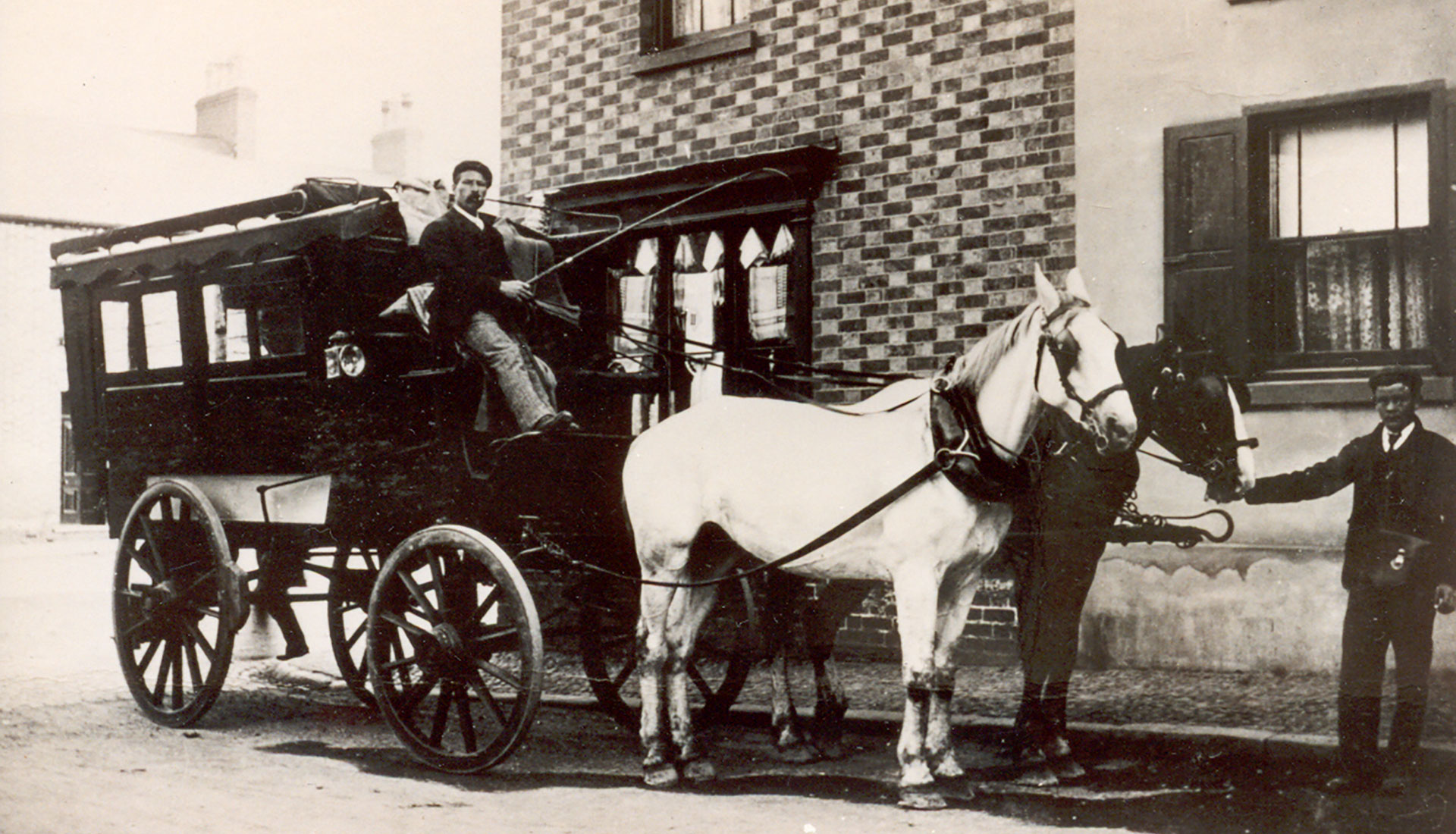 Horse Bus, Ruddington c.1900